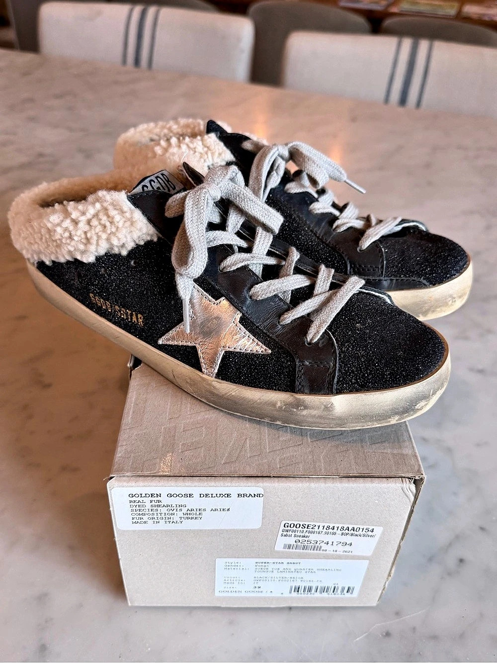Golden Goose Super-Star Sabot Sherpa-Lined Sneakers in Black & Gold EU 39